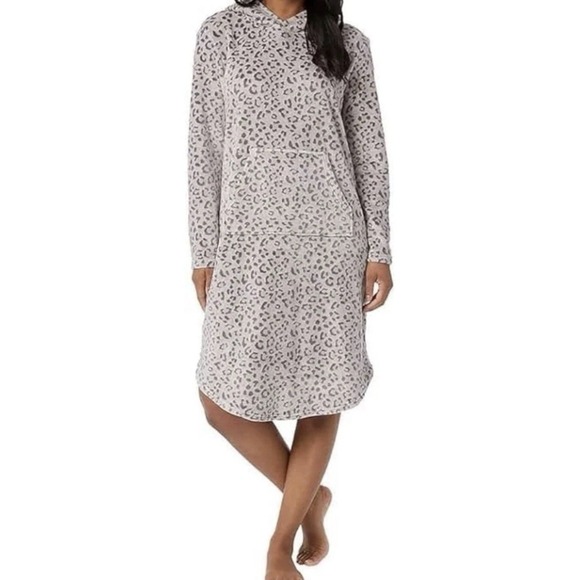 32 Degrees Heat Other - NEW! WOMEN 32 DEGREES HEAT SOFT COZY PLUSH HOODED SLEEP LOUNGER Cheetah Leopard